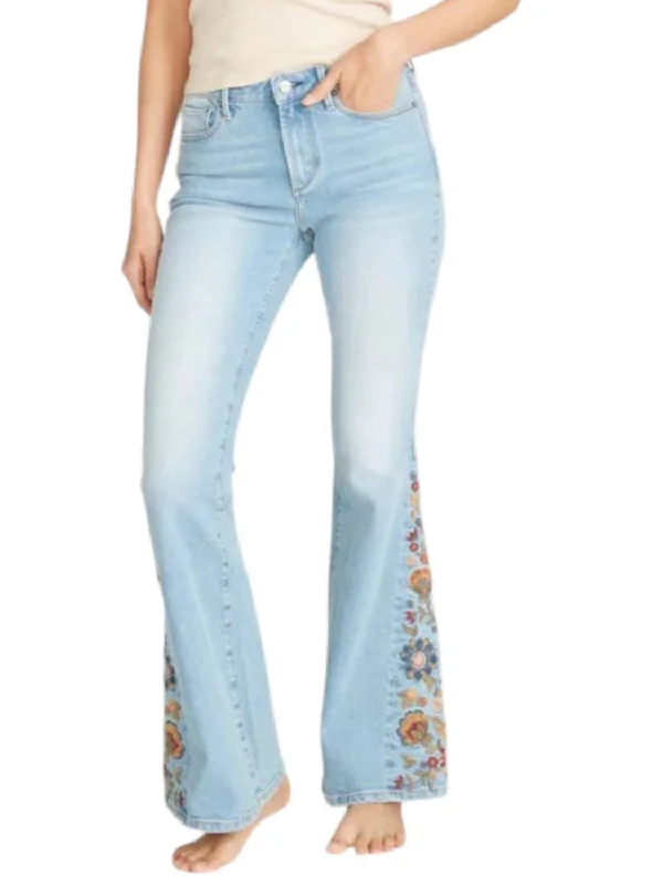 Women's Chic Outerwear Attire Farrah Flare Zen Garden Jeans In Washed Blue