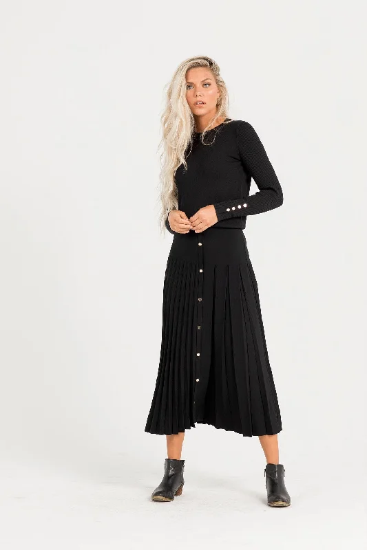 Women's Layered Outfit Dragon Skirt In Black