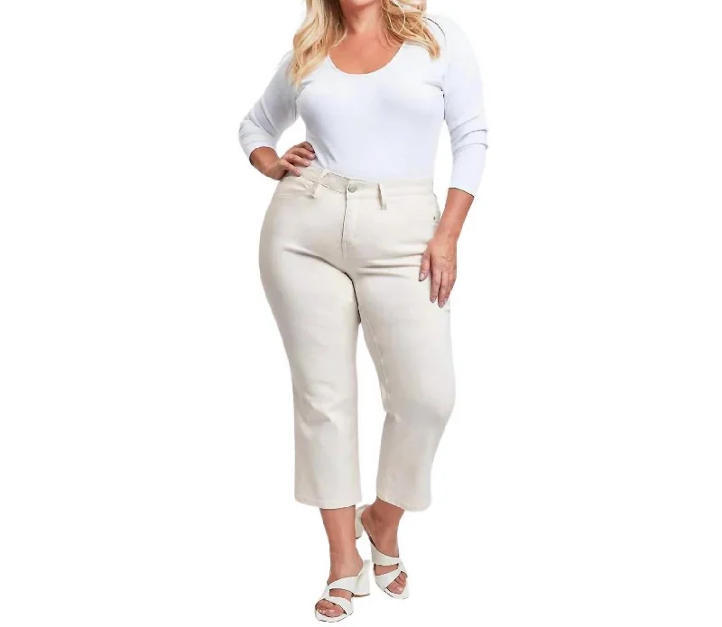 Women's Outdoor Activity Garments Mid-Rise Wide Leg Cropped Pants In Gardenia